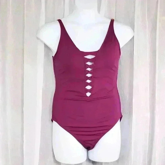 Bleu Rod Beattie Size 14 twisted lattice front/back one piece swimsuit cranberry - Picture 1 of 9